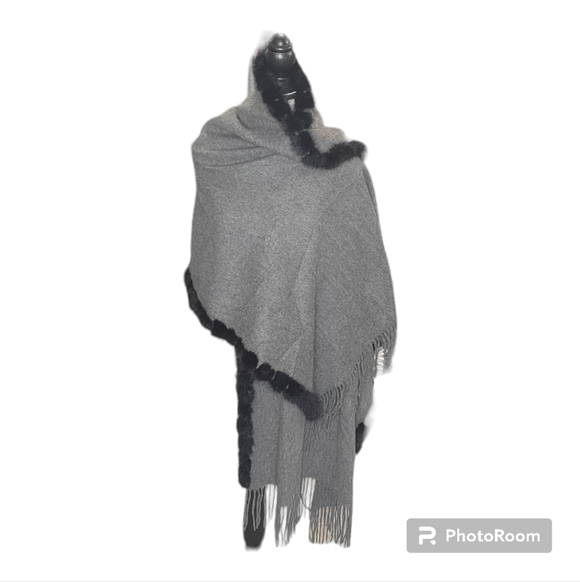 MITCHIE'S 90% Wool & 10% Cashmere Wrap with MINK Fur - Picture 7 of 13